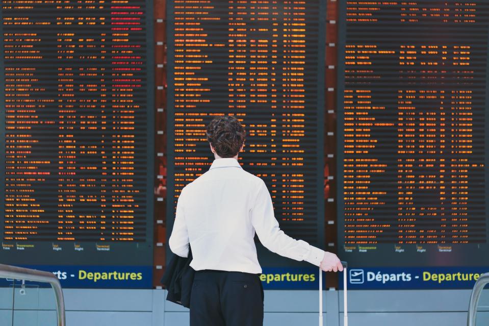 You should never fly on a Sunday, according to happiness polls