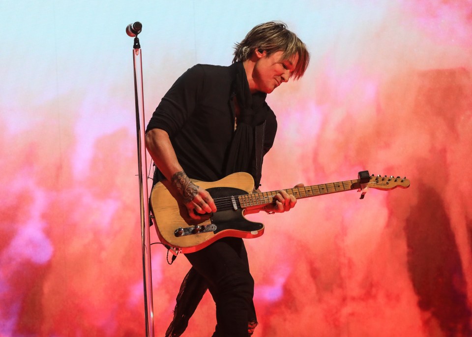 Keith Urban is now tee-total after battles with alcohol and drugs