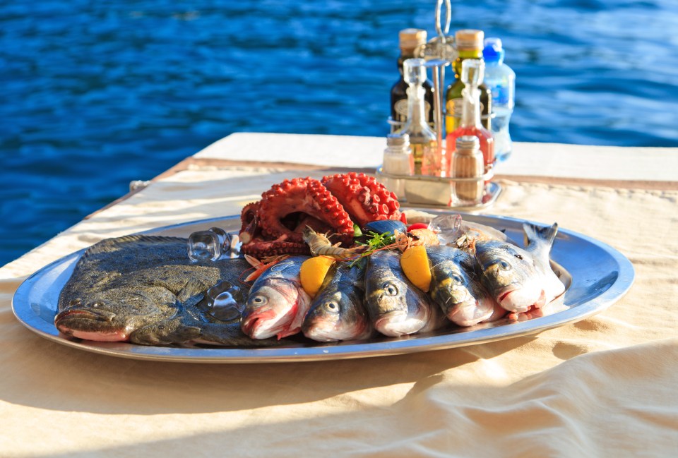 Taste the delicious seafood at the Torralbenc Hotel