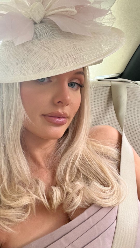 Helen Flanagan looked very glam has she headed off to the races