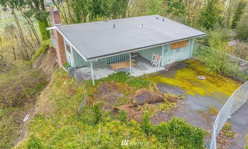 The fate of the house mirrors the plight of many homes across the UK in precarious cliff-side locations