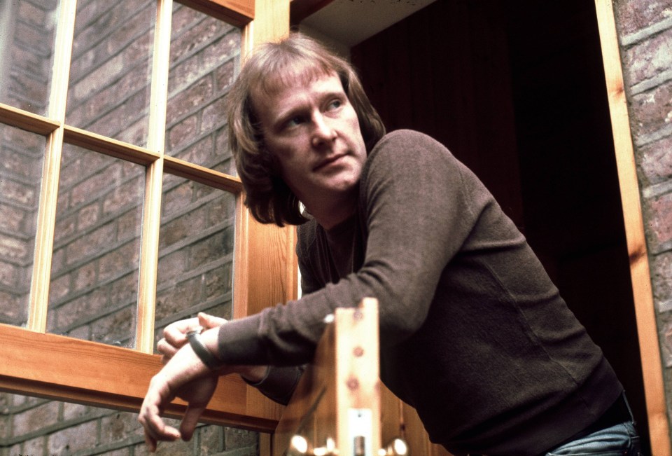 Dennis Waterman studied at the Corona Theatre School, before starring in some of Britain’s best-loved dramas