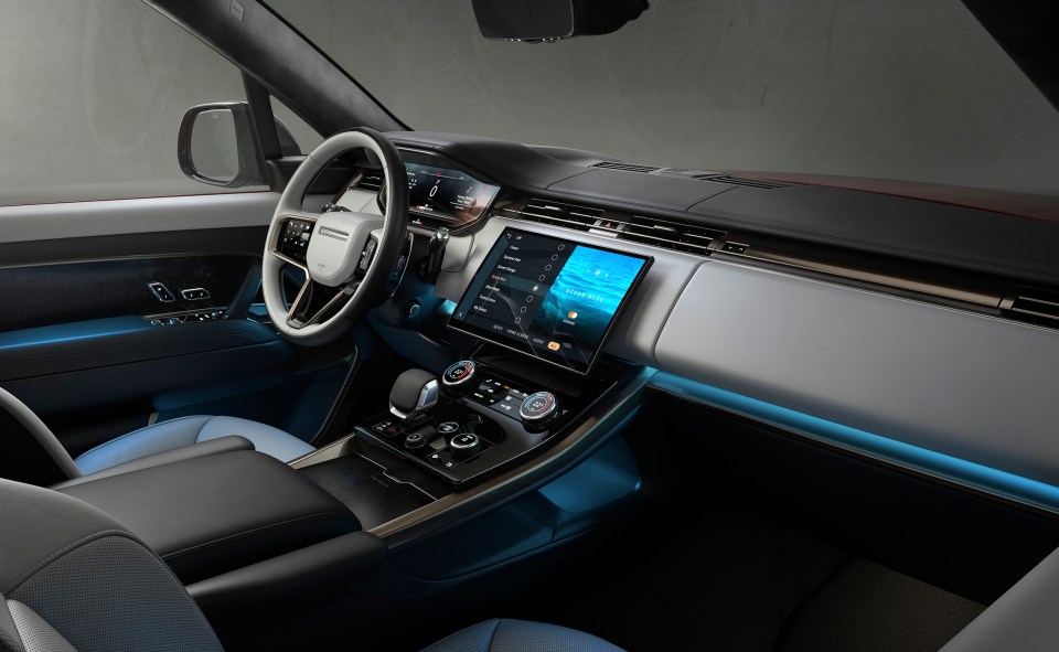 Range Rovers are known for their luxurious interiors and this has been stepped up for 2022