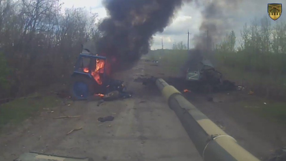 Dramatic tank-cam footage captures the moment a Russian vehicle is blitzed