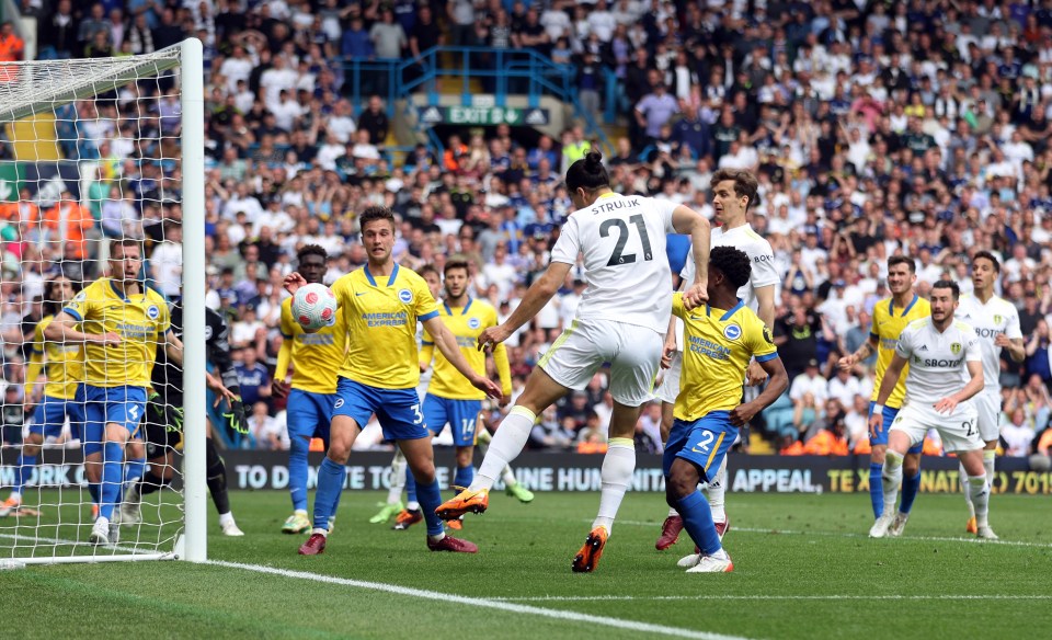 Leeds United’s Pascal Struijk scores a 92nd minute equaliser