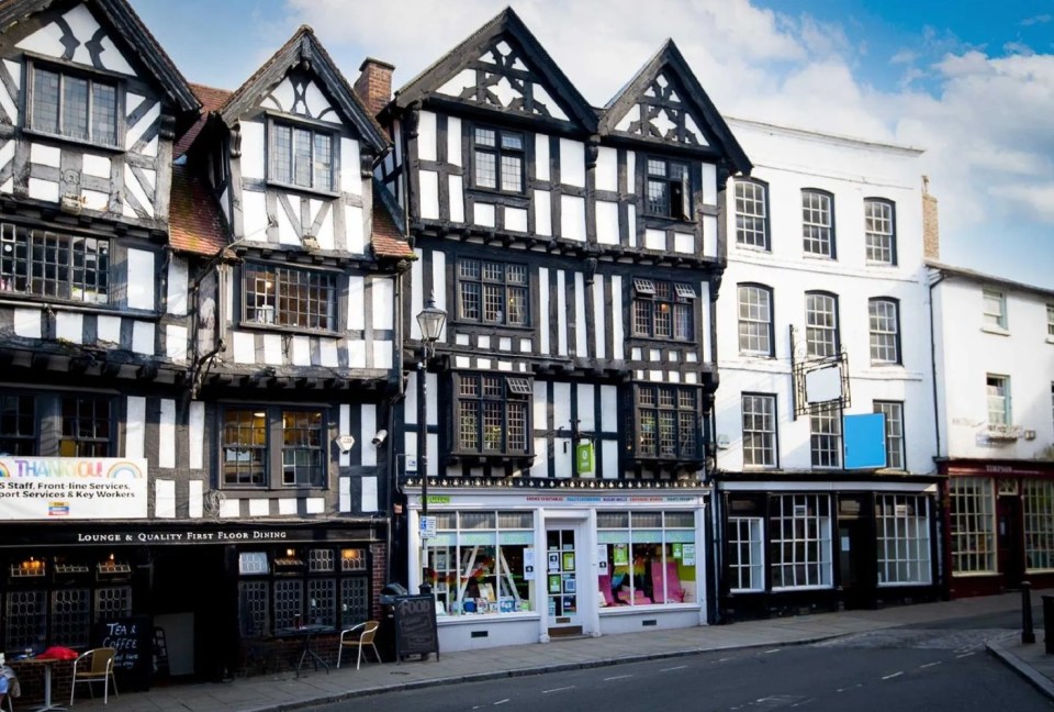 This Tudor-themed property is right in the heart of Ludlow's high street