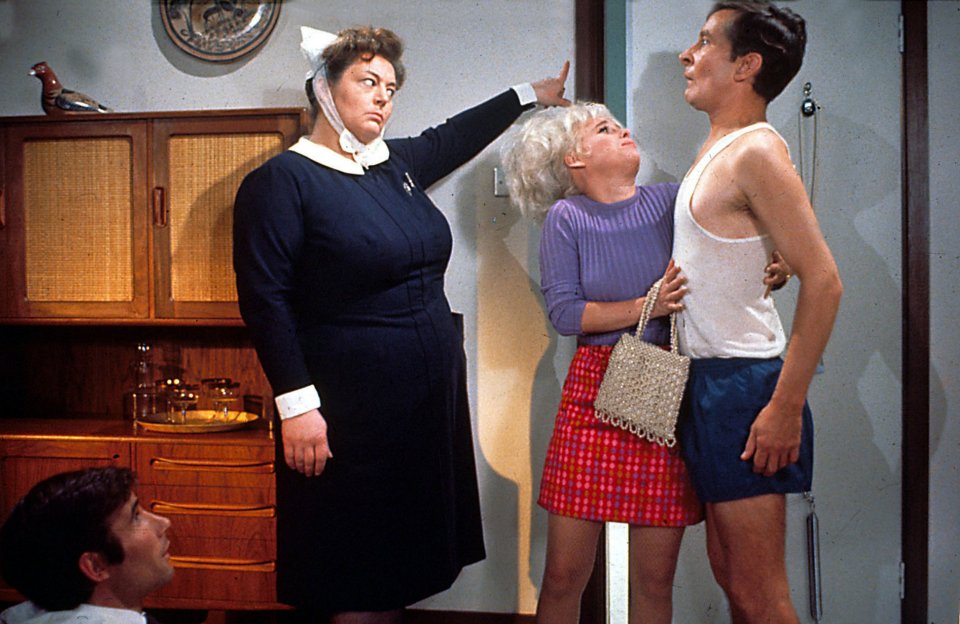 Hattie Jacques, Barbara Windsor, Kenneth Williams and Jim Dale in Carry On Doctor