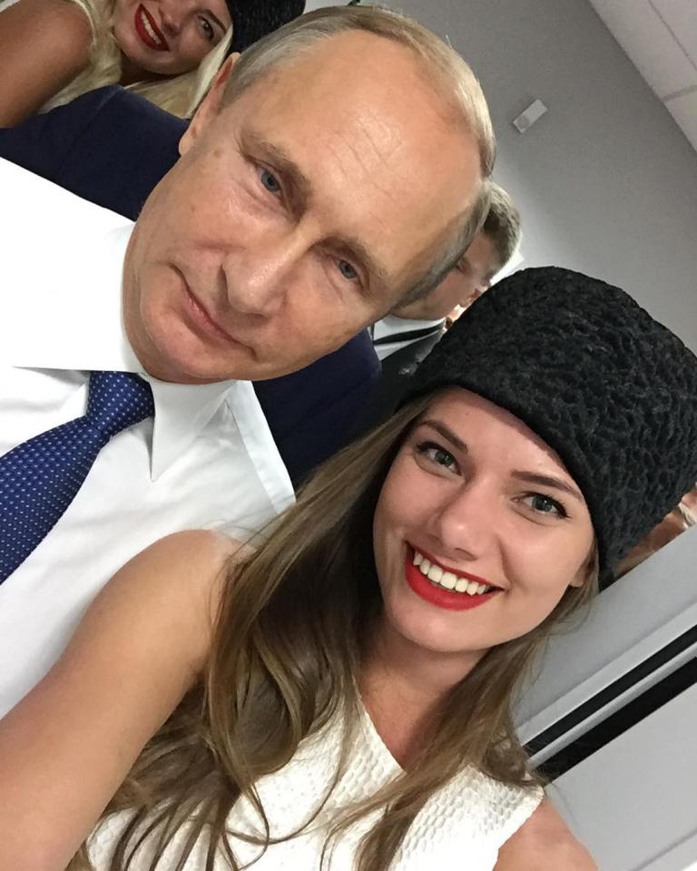 2017: Miss Russia winner, model Violetta Igoshina, poses for a selfie with Putin