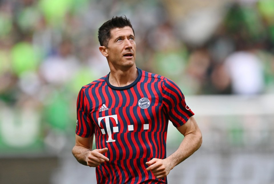 Robert Lewandowski has reportedly verbally agreed a three-year contract with Barcelona