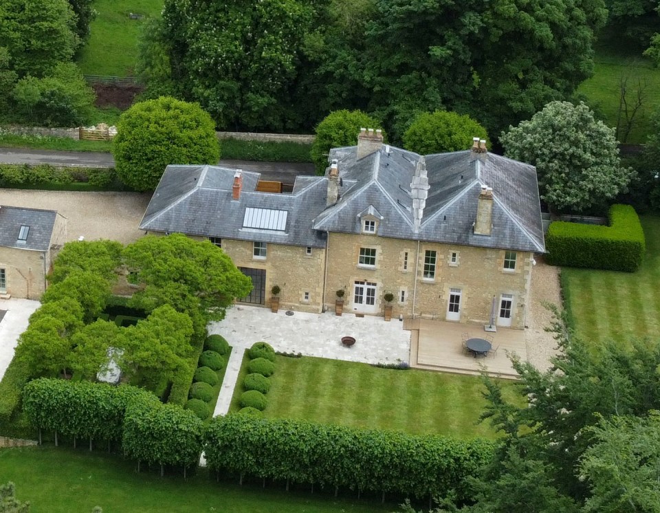 Euromillions winners Jess and Joe Thwaite are eyeing this £7.25million Cotswolds mansion