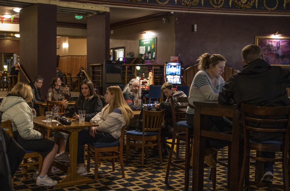 Music is played in many pubs in the UK, but not in Wetherspoons