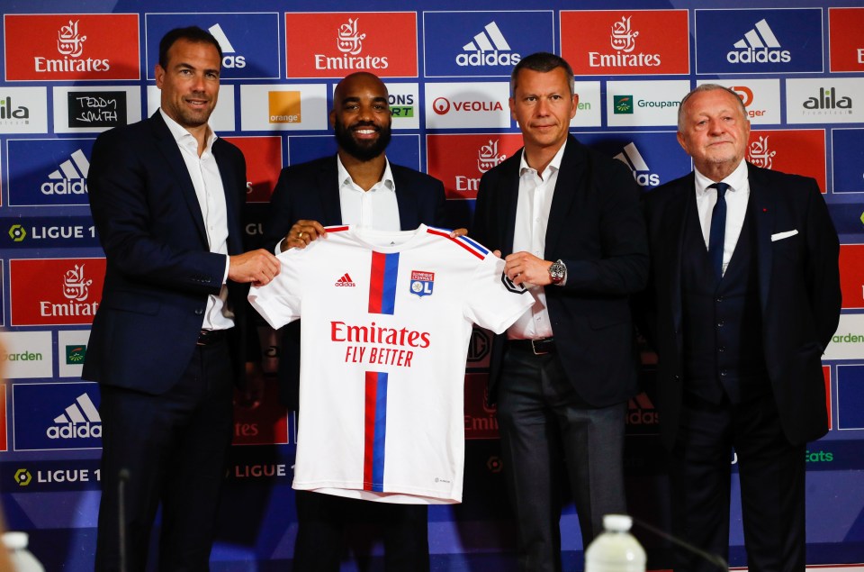 Alexandre Lacazette rejoins Lyon after five years away