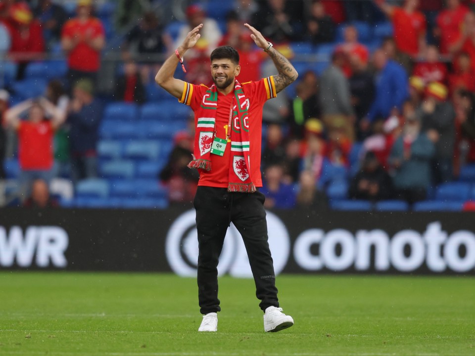 Boxer Joe Cordina was paraded on the pitch at half-time after he became the IBF super-featherweight champion on Saturday