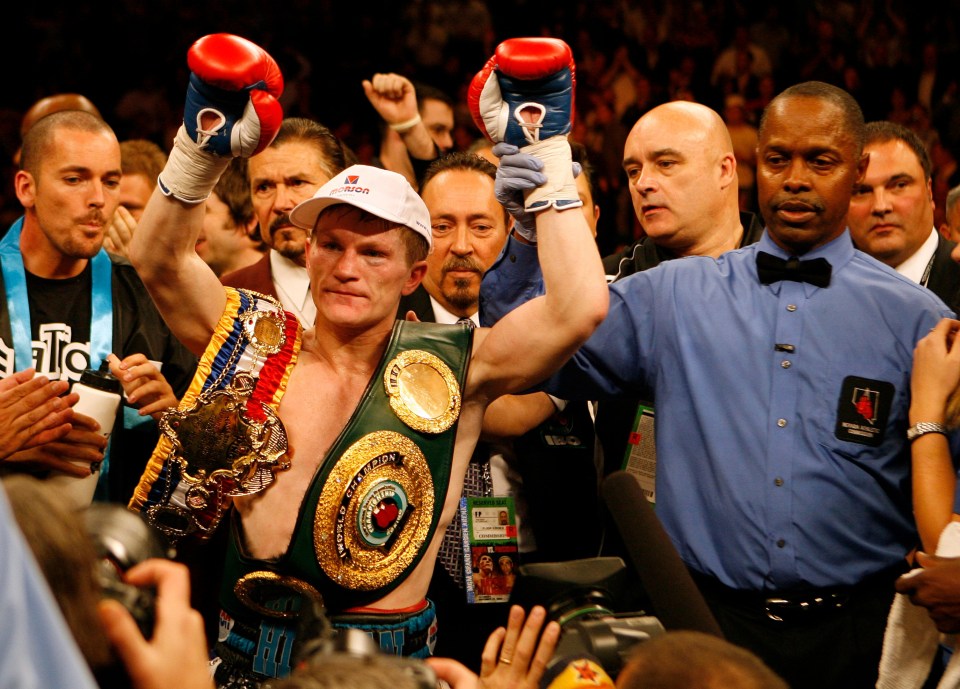 British boxing legend Ricky Hatton will return to the ring on July 2