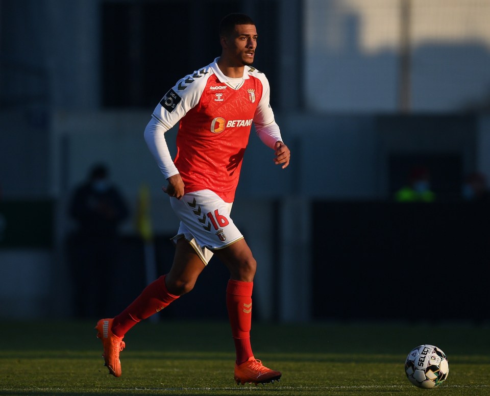 United have held talks over Braga defender Carmo