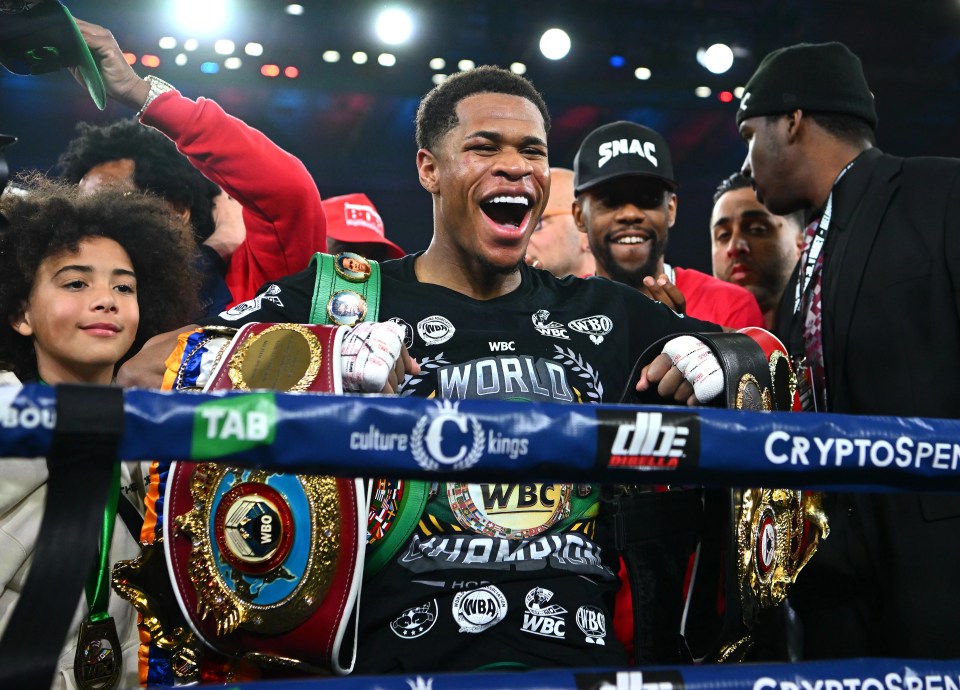 Haney is now undisputed lightweight world champion