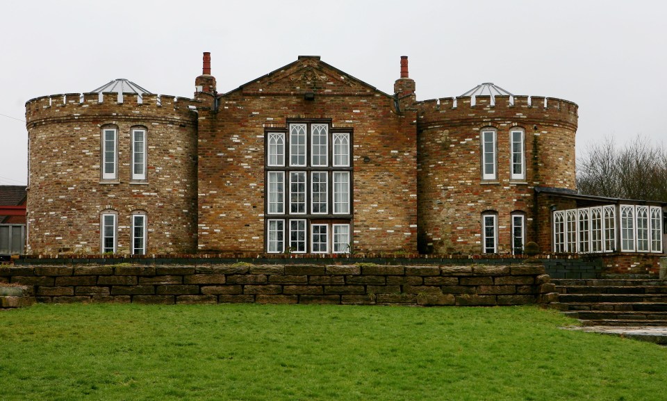 Construction on his four bed castle - which boasted its own battlements and cannons - lasted two years and used over 300 trees