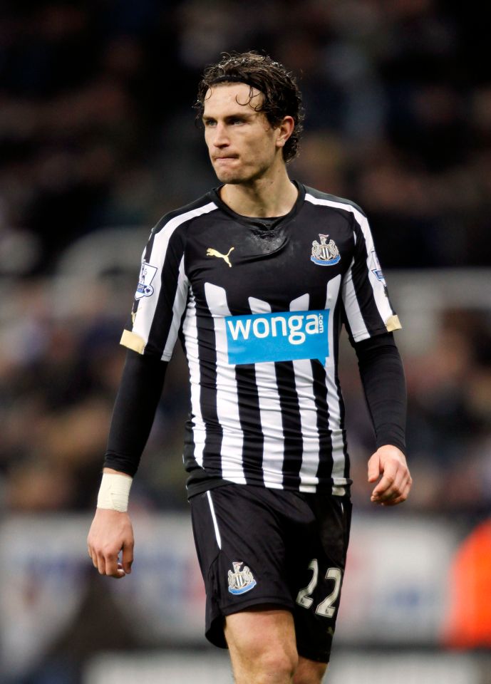 Former Newcastle and Watford star Daryl Janmaat has retired aged just 32