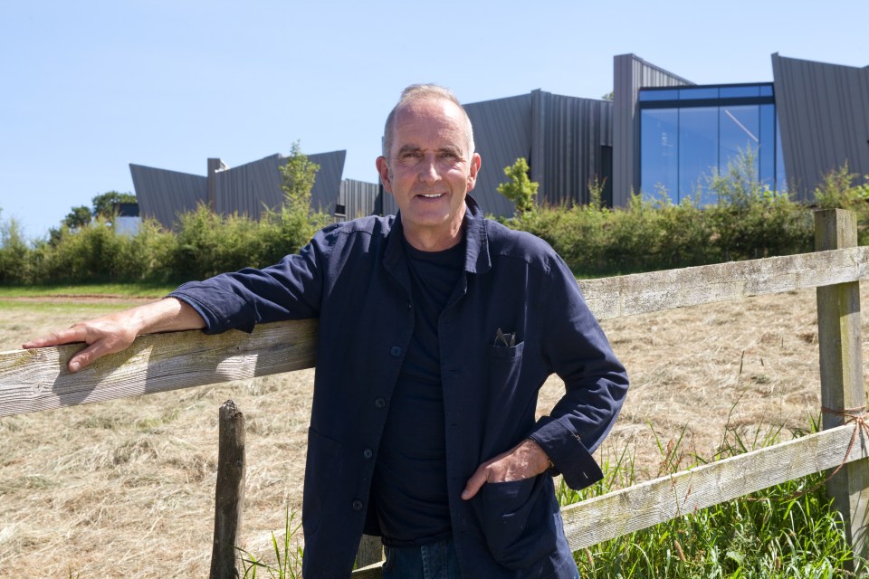 Kevin McCloud presents Grand Designs