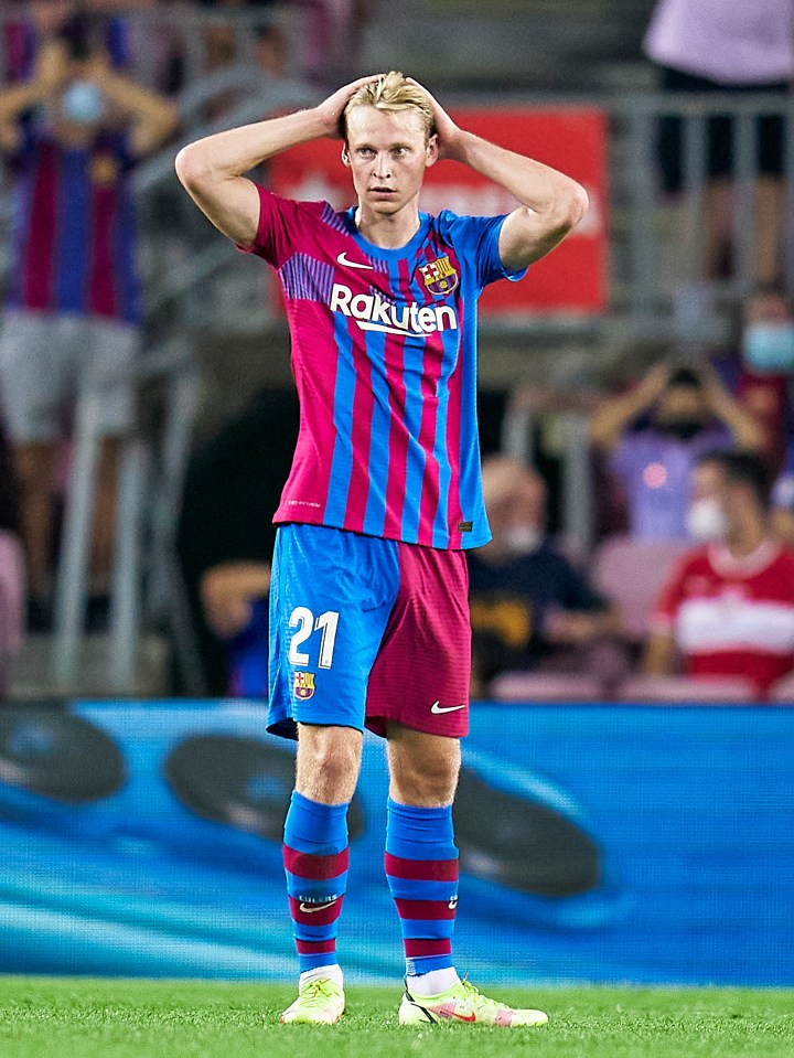 De Jong could leave Barca this summer for Man Utd