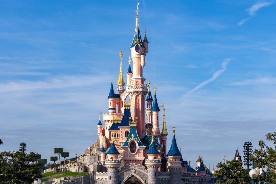 Disneyland Paris’ latest package deals have up to 50 per cent off park admission, Disney hotel and ticket package and magical freebies