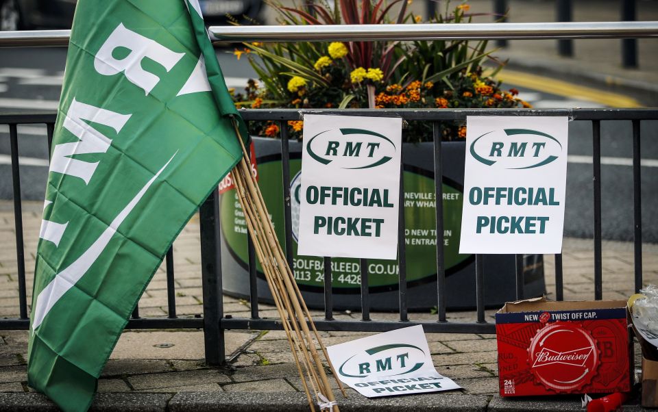 Thousands of train workers have announced a three-day strike