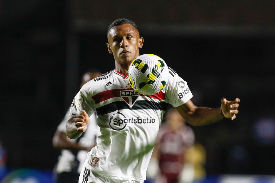 Brazilian winger Marquinhos has joined Arsenal from Sao Paulo on a long-term contract