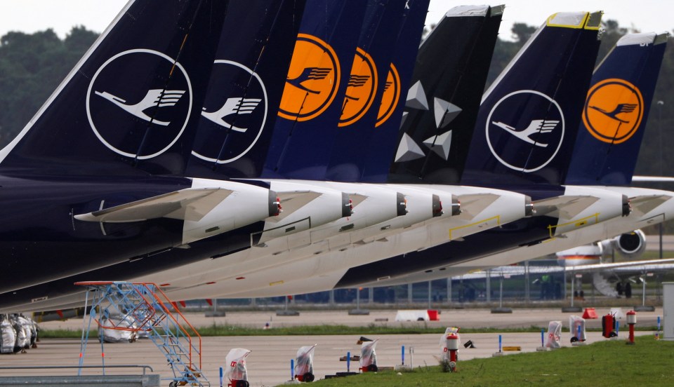 Lufthansa is cancelling more flights this summer