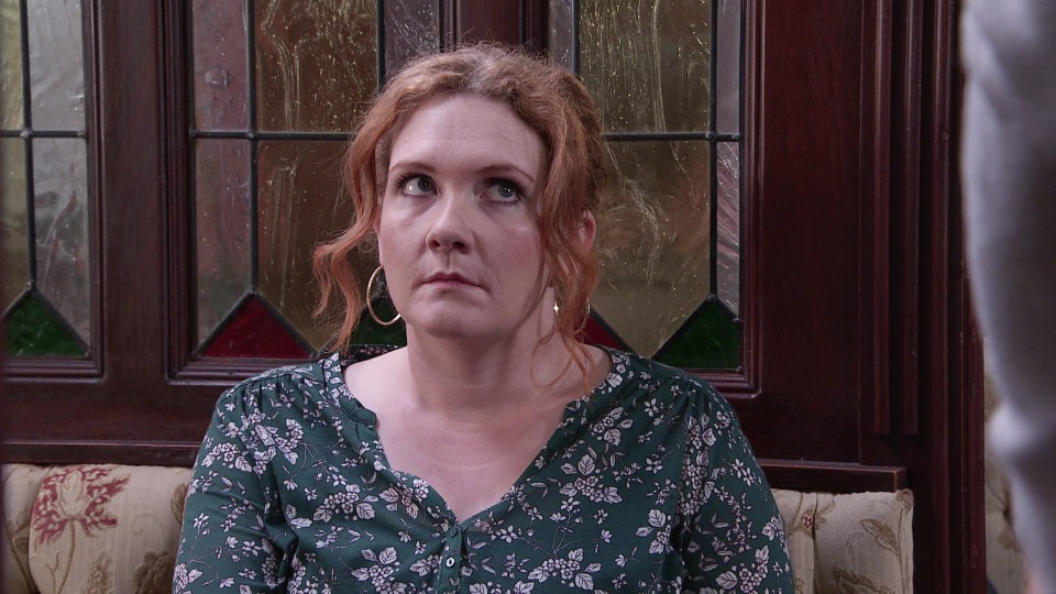 Will Fiz really go through the wedding with Phill?