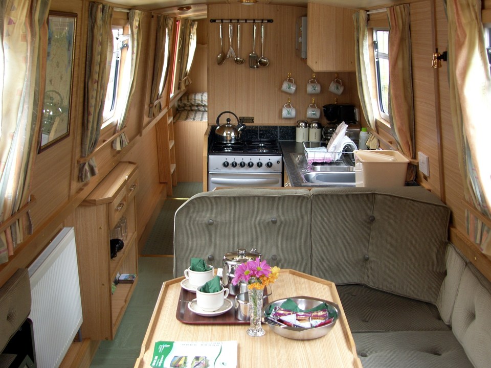 The narrowboats are cosy and have cooking facilities on board