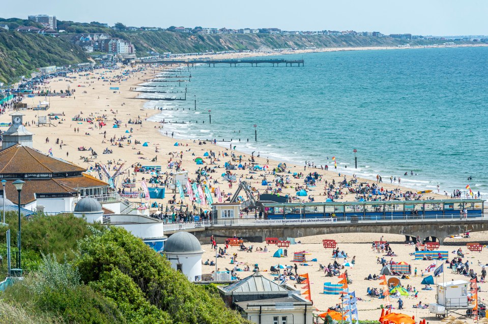 Holidaymakers enjoy the sunshine on the first day of the Queen’s Platinum Jubilee weekend