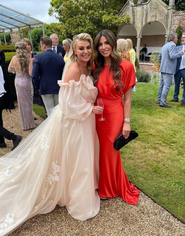 Best friend Cara Kilbey pictured with Billi on her big day