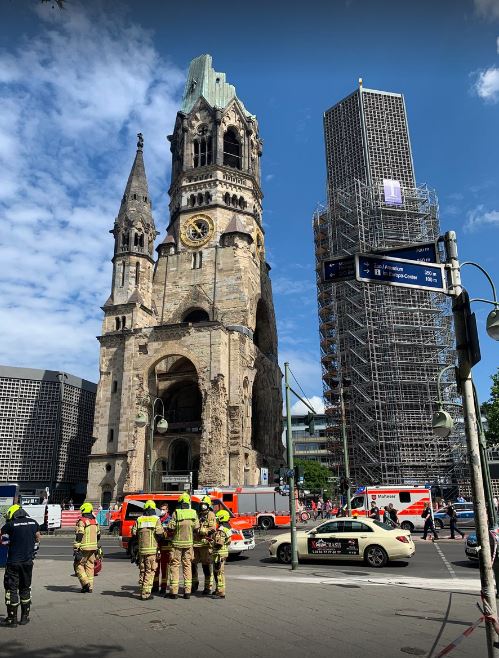 It happened next to the landmark Kaiser-Wilhelm Church