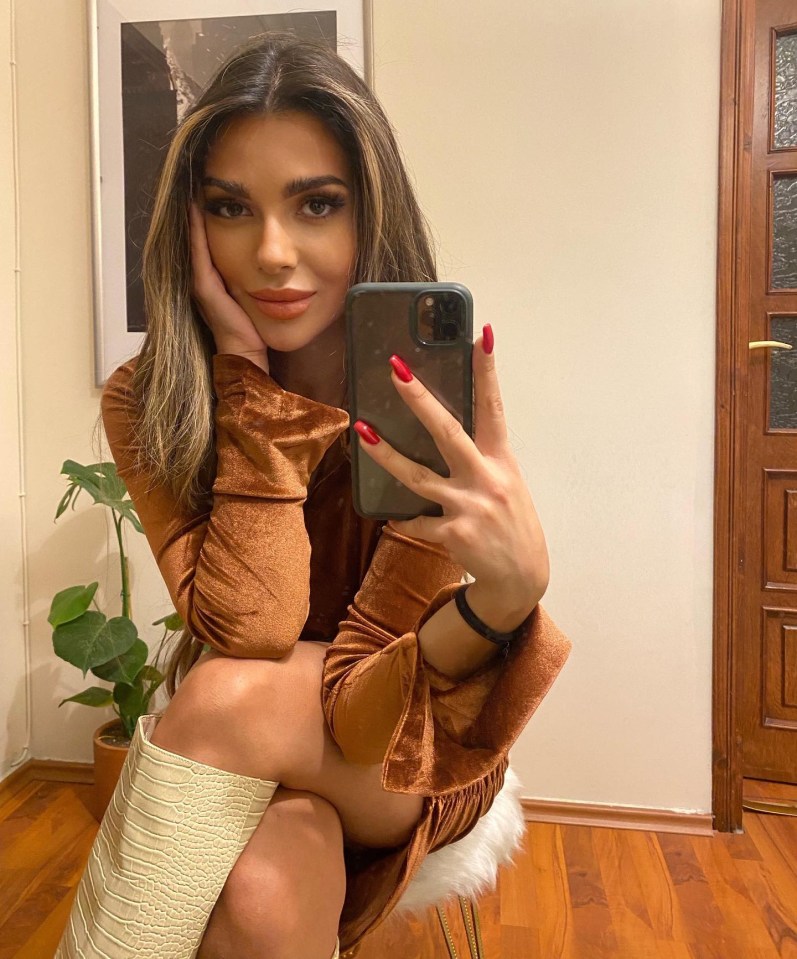 Love Island's Ekin-Su’s regularly posts pictures from her home