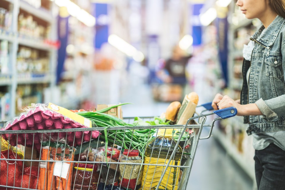 Four clever tips to reduce your monthly supermarket bill by bulk buying