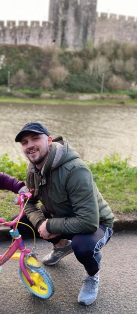 Killer Lewis Haines posing for a picture at the beauty spot where he dumped his victim's body