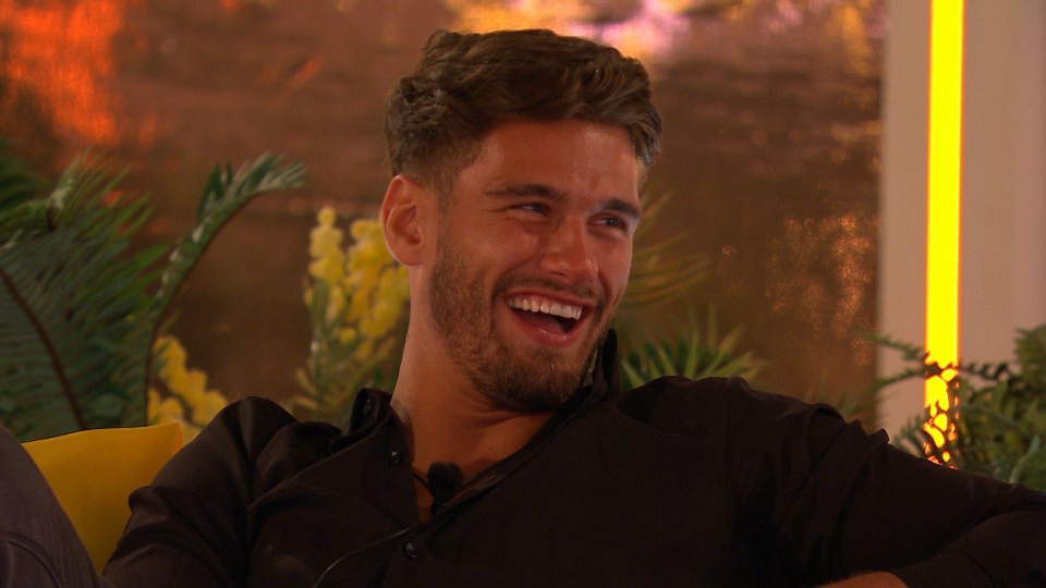 Jacques O'Neill is in Love Island with his ex-girlfriend