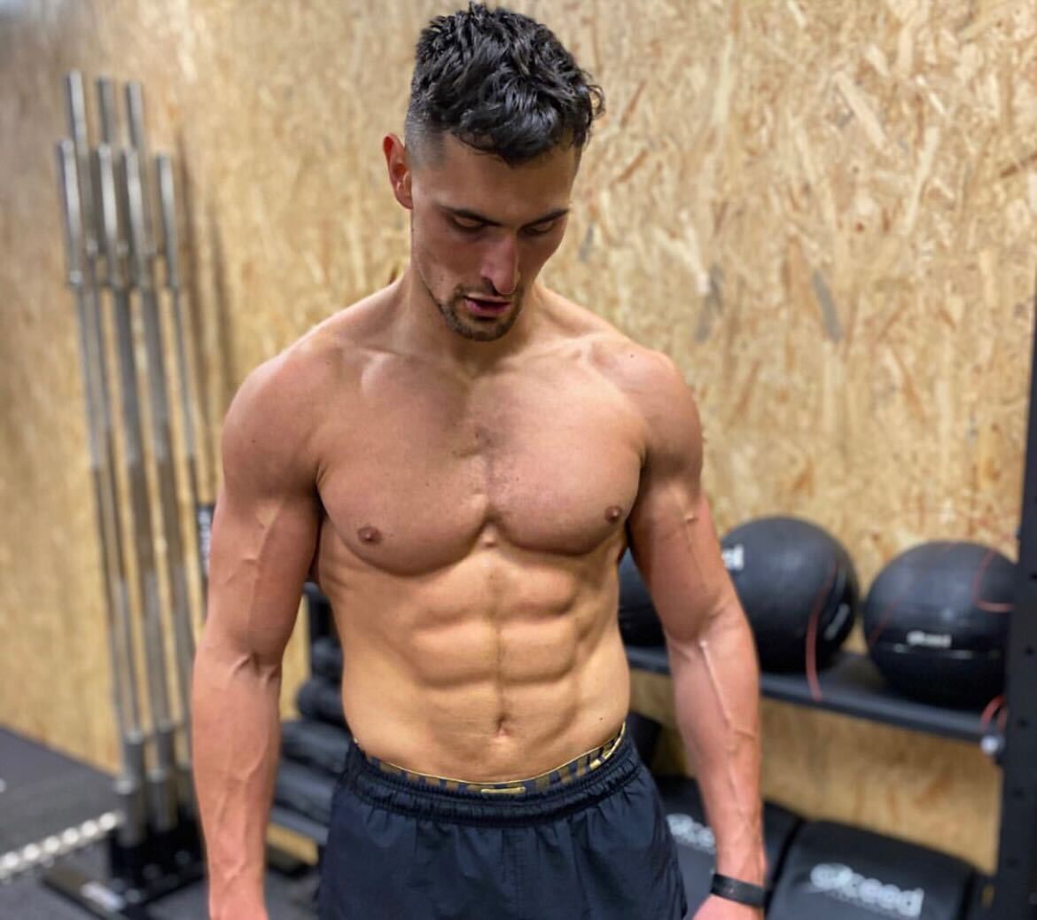 New Love Island contestant Scotsman Jay Younger has 10k followers