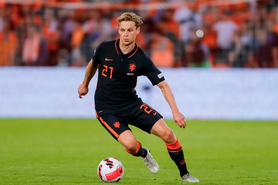 Frenkie de Jong is believed to be close to agreeing a deal at Man Utd