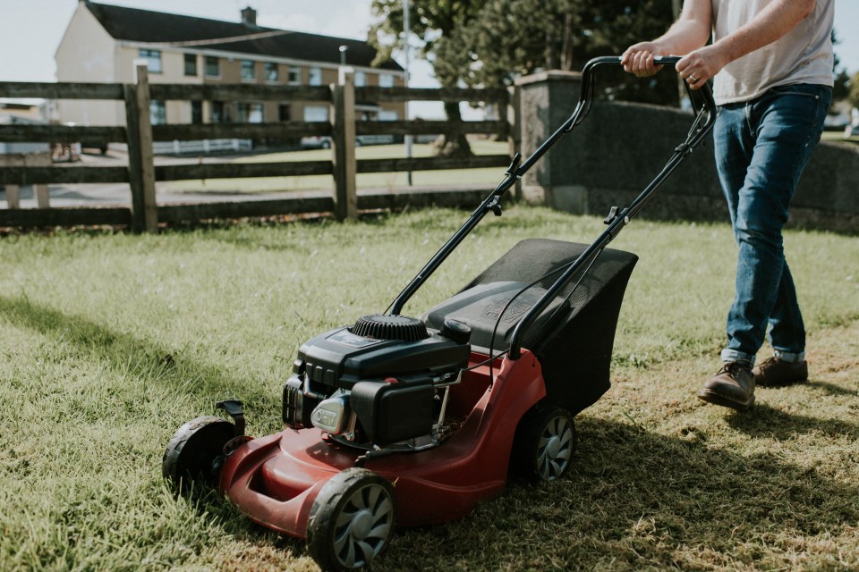 Carlos Real reveals where Brits are going wrong when it comes to mowing