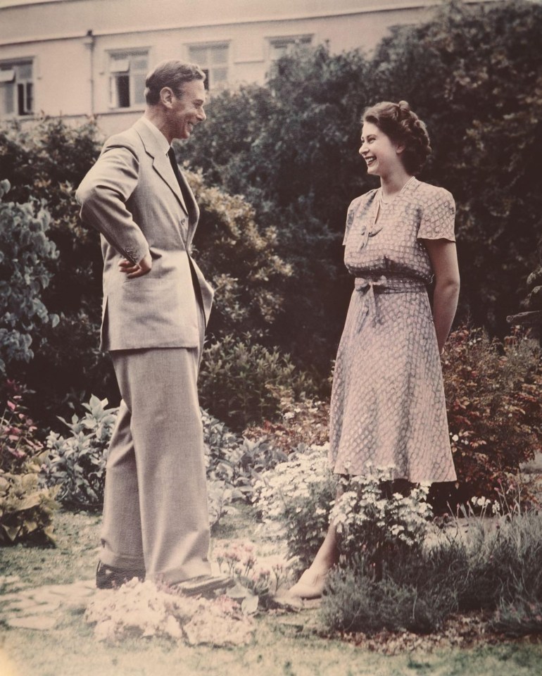 The Queen smiles with her dad King George VI in 1946