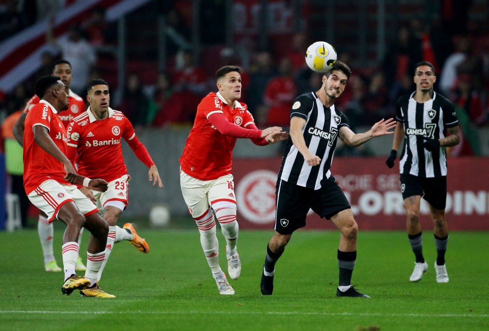 Piazon was one of flour players sent off during stoppage time of the hotly contested clash against Internacional