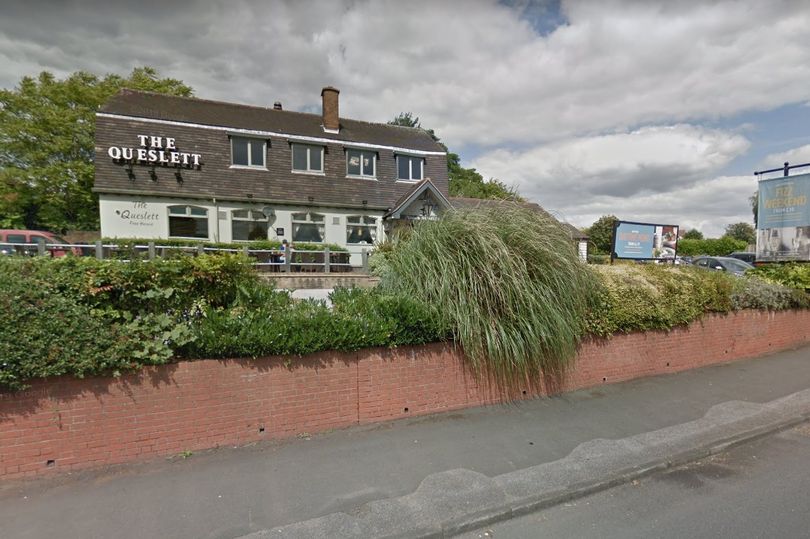 Diners at The Queslett near Birmingham are outraged at its parking "con"