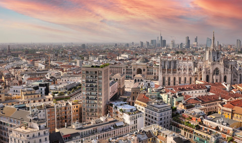 Tom found cheap flights to Milan using his online system