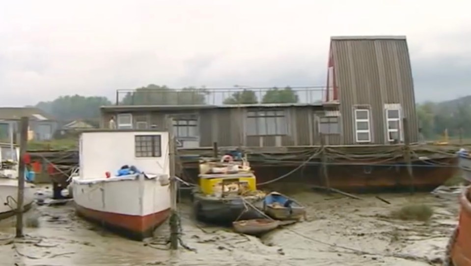 The houseboat was an unique design