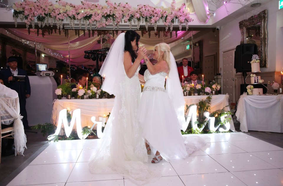 They hit the dancefloor for their first dance