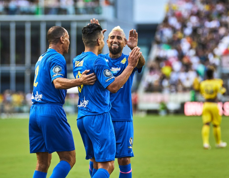 Cafu took part with current South American stars Falcao and Vidal