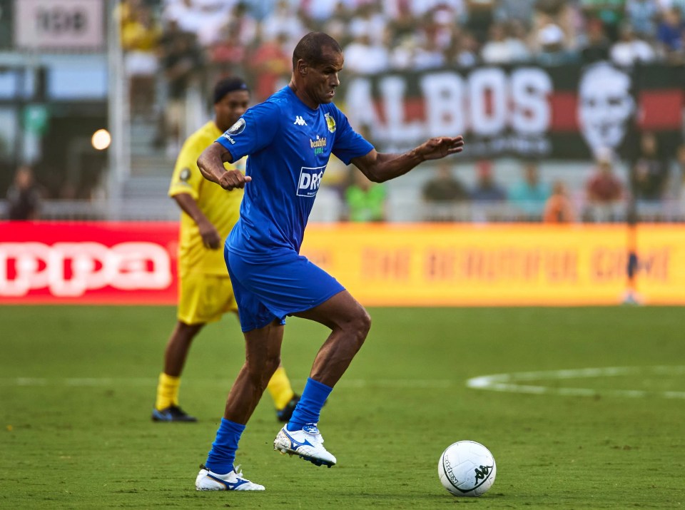 Rivaldo made an appearance on Team Roberto Carlos