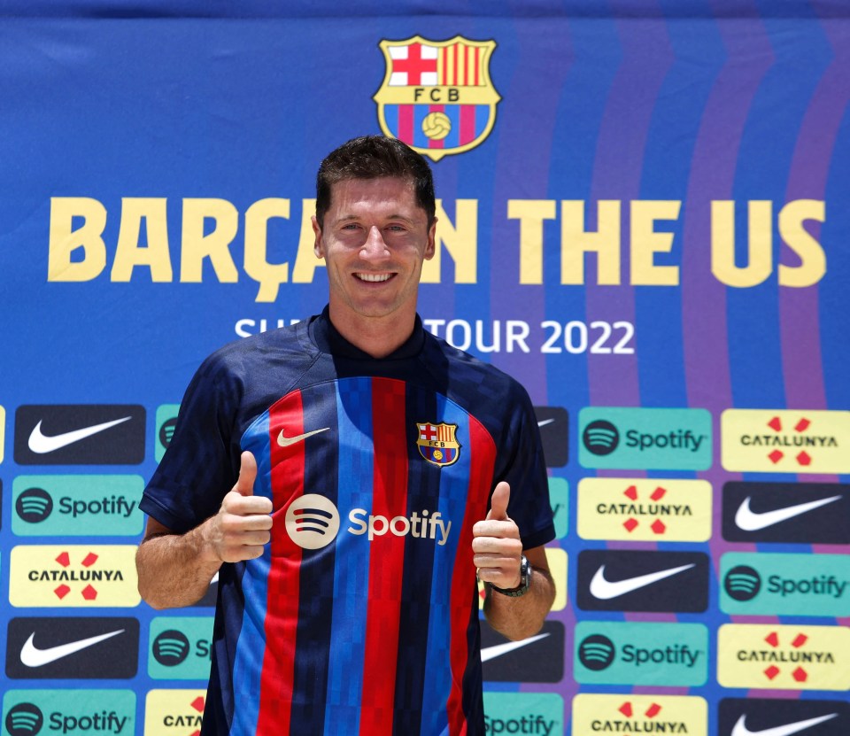 Robert Lewandowski completed his transfer to Barcelona this week