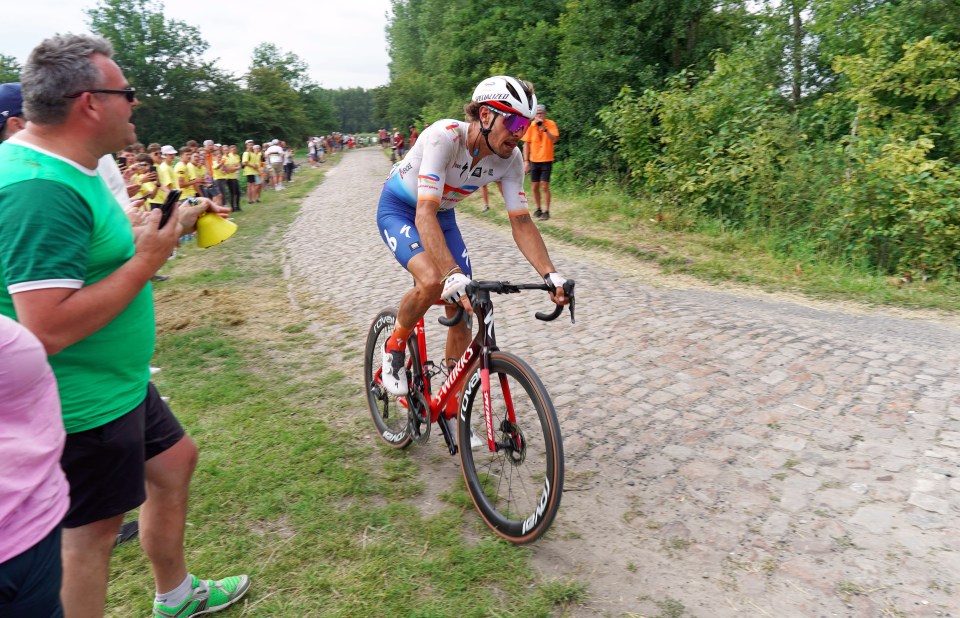 Somehow Oss managed to finish the stage, but was later forced to withdraw from the race